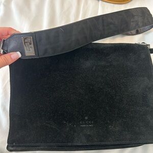 Gucci 2000s cross body suede black purse
